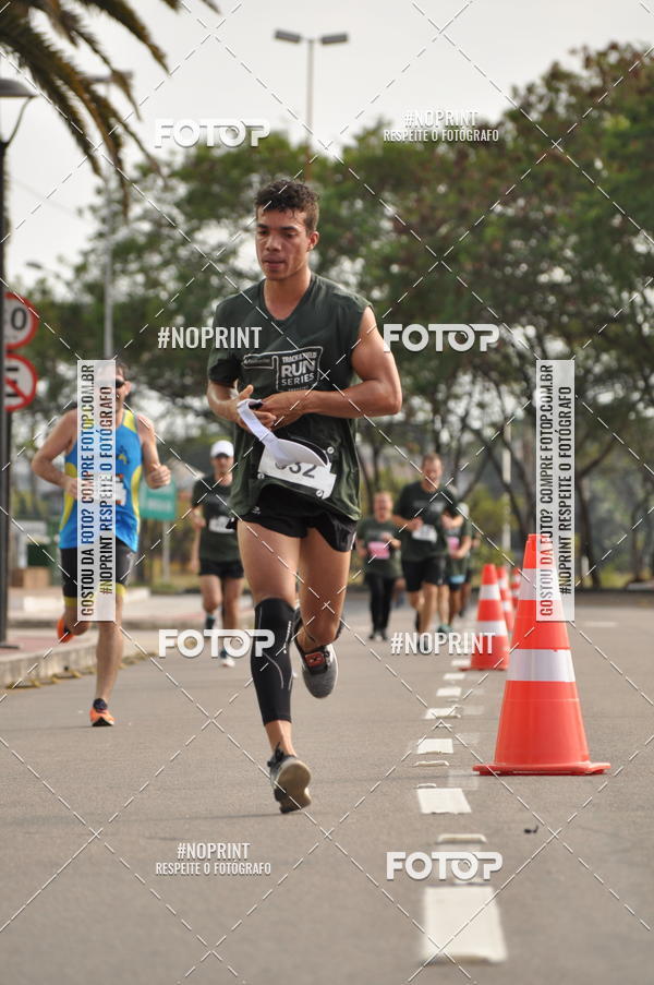 Buy your photos of the eventSANTANDER TRACK&FIELD RUN SERIES Shopping Vitria on Fotop