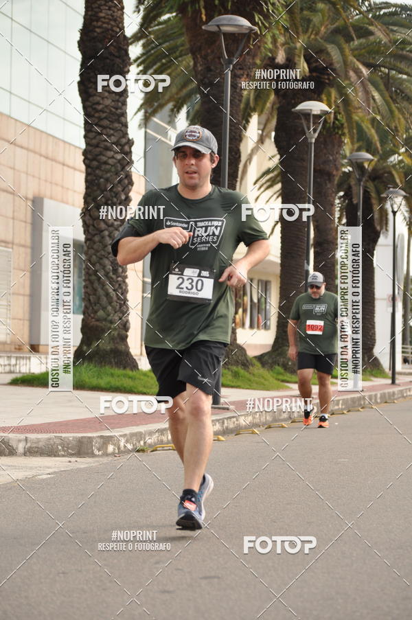 Buy your photos of the eventSANTANDER TRACK&FIELD RUN SERIES Shopping Vitria on Fotop