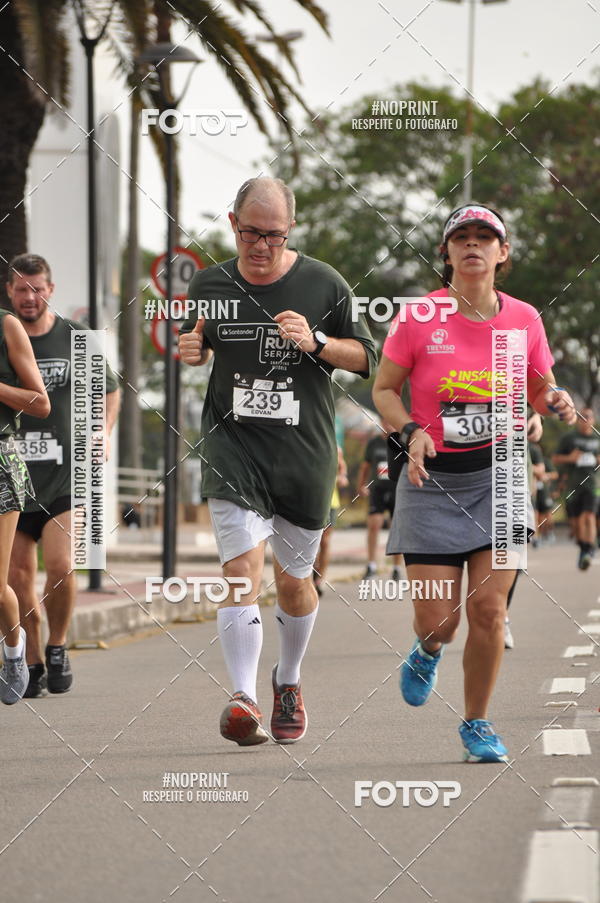 Buy your photos of the eventSANTANDER TRACK&FIELD RUN SERIES Shopping Vitria on Fotop