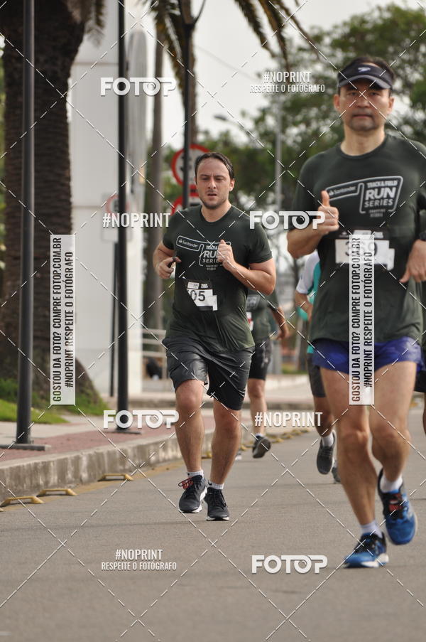 Buy your photos of the eventSANTANDER TRACK&FIELD RUN SERIES Shopping Vitria on Fotop