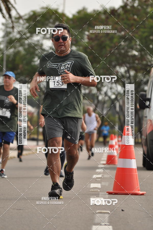 Buy your photos of the eventSANTANDER TRACK&FIELD RUN SERIES Shopping Vitria on Fotop