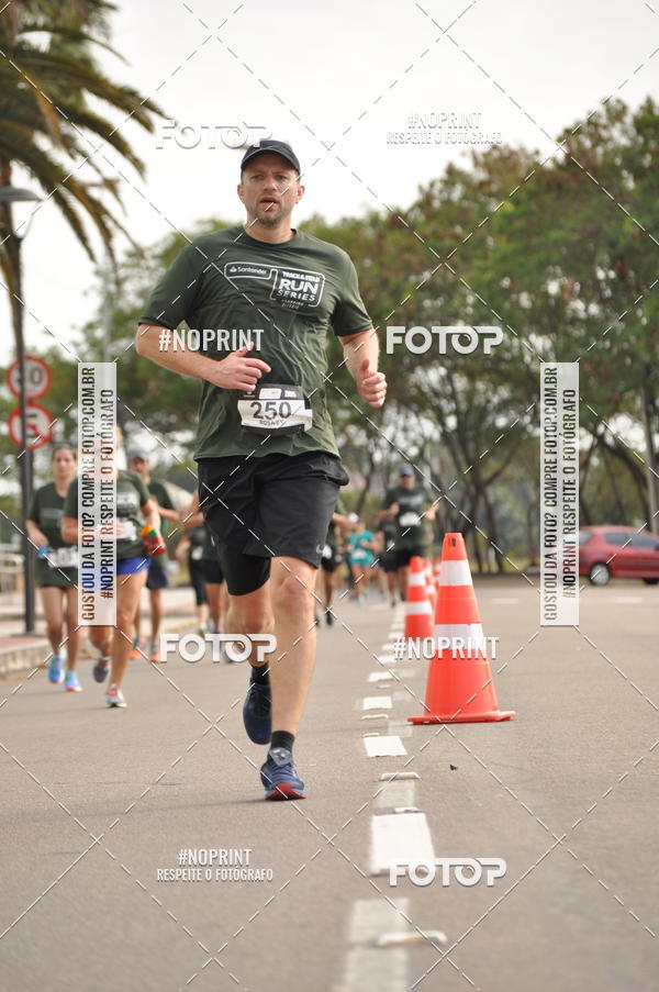 Buy your photos of the eventSANTANDER TRACK&FIELD RUN SERIES Shopping Vitria on Fotop
