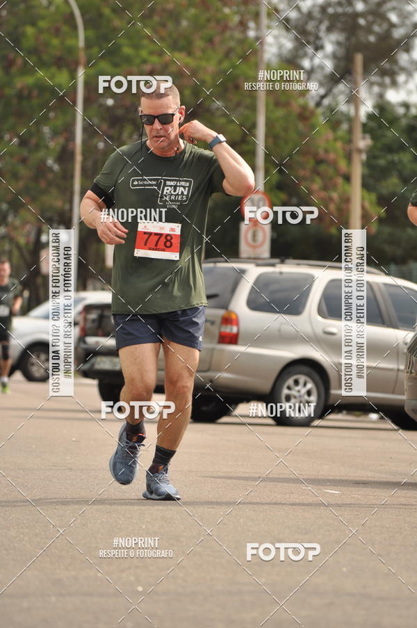 Buy your photos of the eventSANTANDER TRACK&FIELD RUN SERIES Shopping Vitria on Fotop