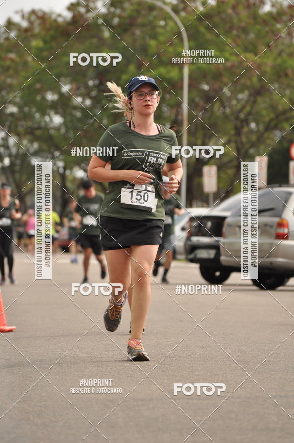 Buy your photos of the eventSANTANDER TRACK&FIELD RUN SERIES Shopping Vitria on Fotop