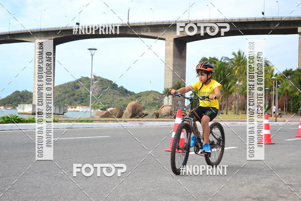Buy your photos of the eventSANTANDER TRACK&FIELD RUN SERIES Shopping Vitria on Fotop