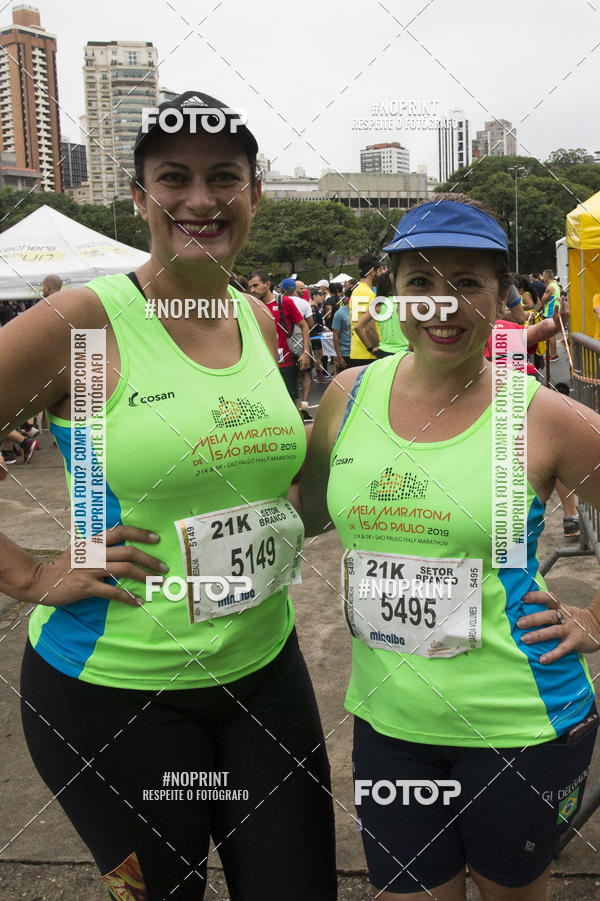 Buy your photos of the eventMeia Maratona de SP - Equipe ASI on Fotop