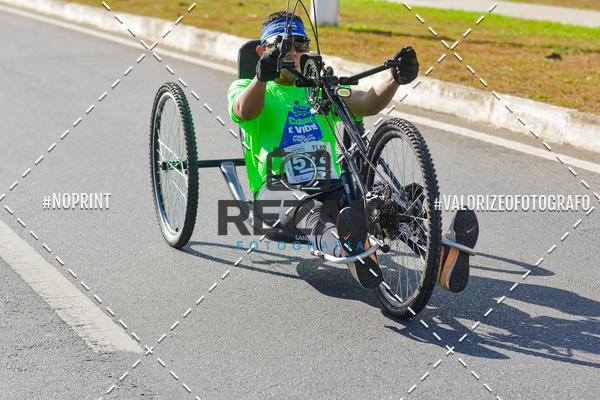 Buy your photos of the eventMEIA MARATONA DE FEIRA UNIO MDICA 2019 on Fotop