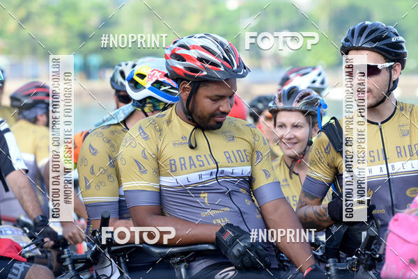 Buy your photos of the eventBrasil Ride Warm Up Ilhabela 2019 on Fotop