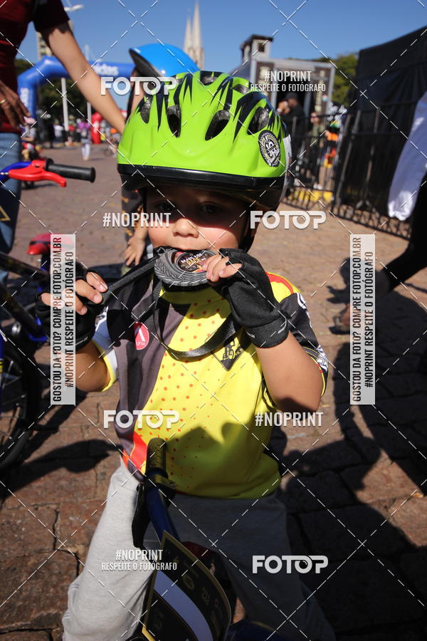 Compra tus fotos del eventoBrasil Ride Corrida Kids Botucatu En Fotop