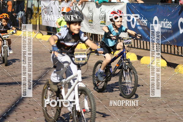 Compra tus fotos del eventoBrasil Ride Corrida Kids Botucatu En Fotop