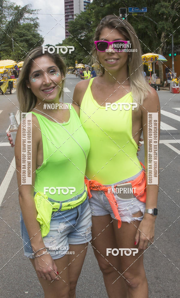 Buy your photos of the eventBloco Vou de Txi - 04/03/2019 on Fotop