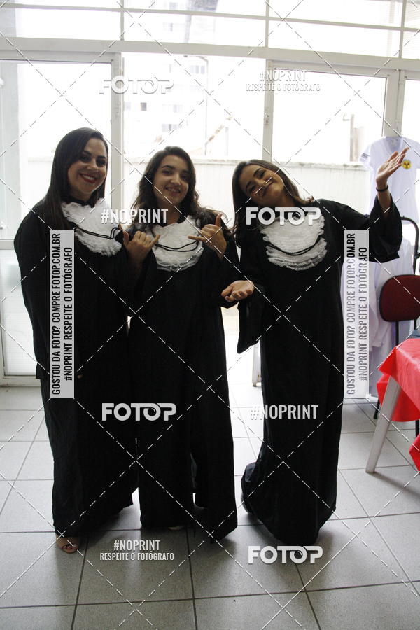 Buy your photos of the eventFormandos Cruz Vermelha on Fotop