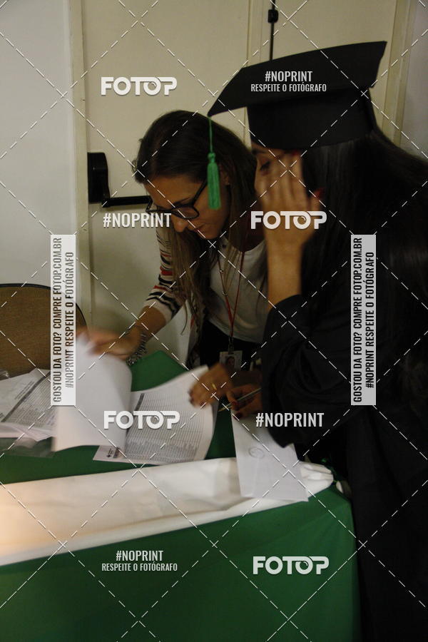 Buy your photos of the eventFormandos Cruz Vermelha on Fotop