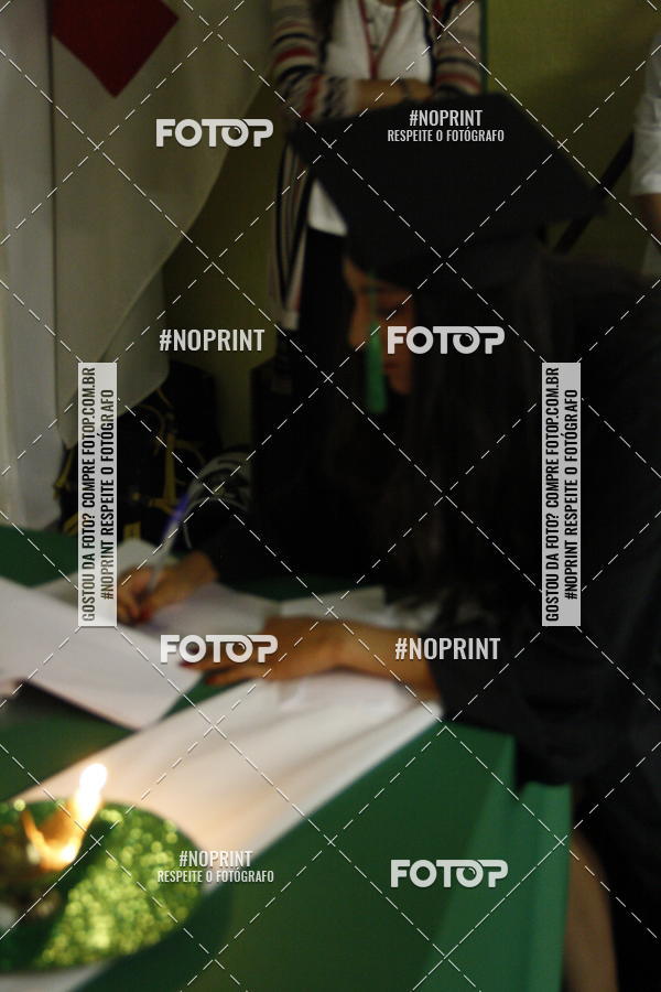 Buy your photos of the eventFormandos Cruz Vermelha on Fotop