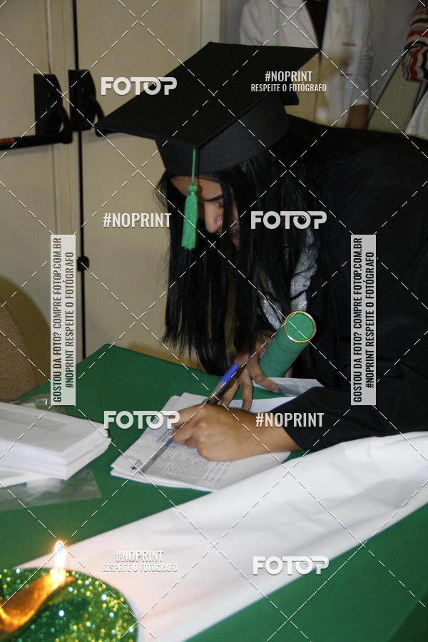 Buy your photos of the eventFormandos Cruz Vermelha on Fotop