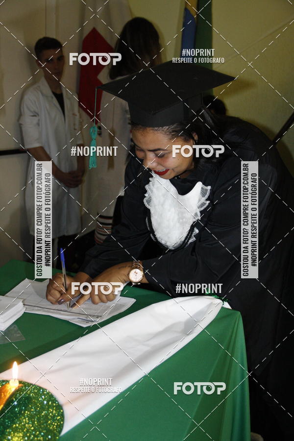 Buy your photos of the eventFormandos Cruz Vermelha on Fotop