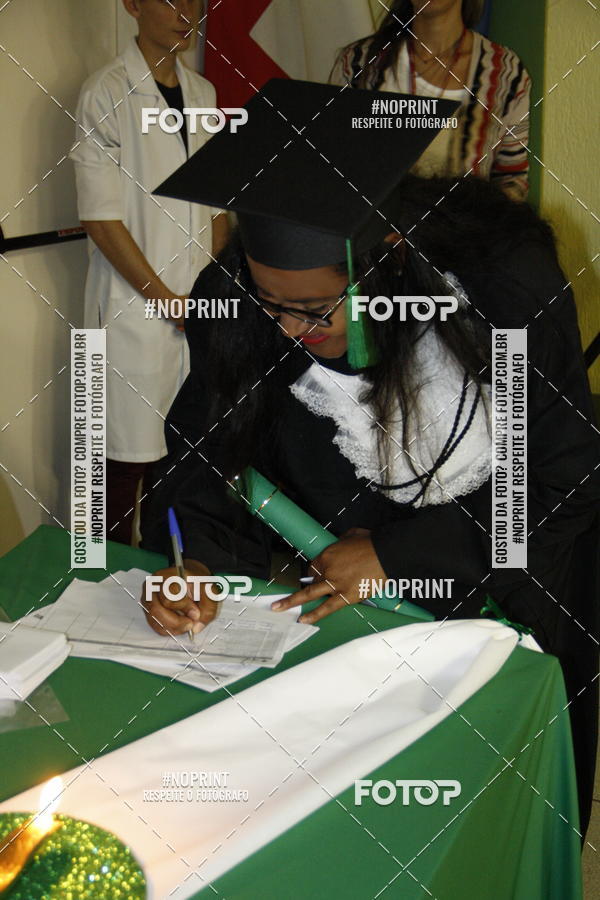 Buy your photos of the eventFormandos Cruz Vermelha on Fotop