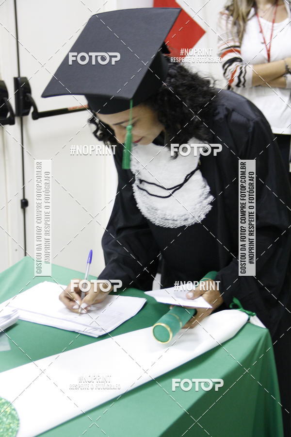Buy your photos of the eventFormandos Cruz Vermelha on Fotop
