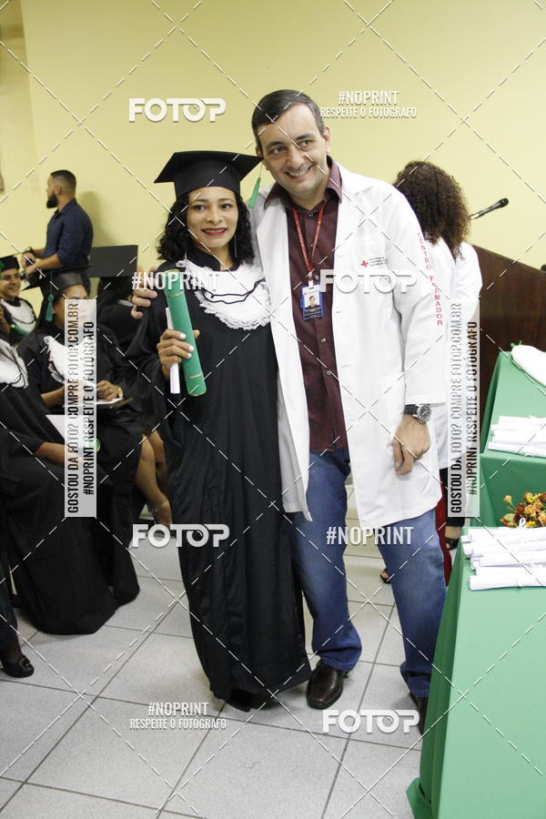 Buy your photos of the eventFormandos Cruz Vermelha on Fotop