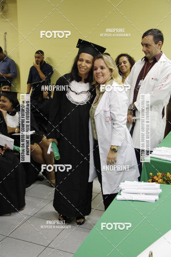 Buy your photos of the eventFormandos Cruz Vermelha on Fotop