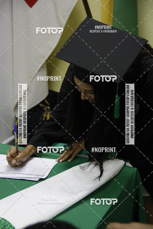 Buy your photos of the eventFormandos Cruz Vermelha on Fotop