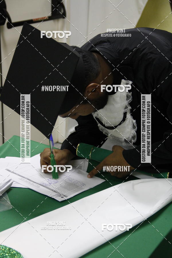 Buy your photos of the eventFormandos Cruz Vermelha on Fotop