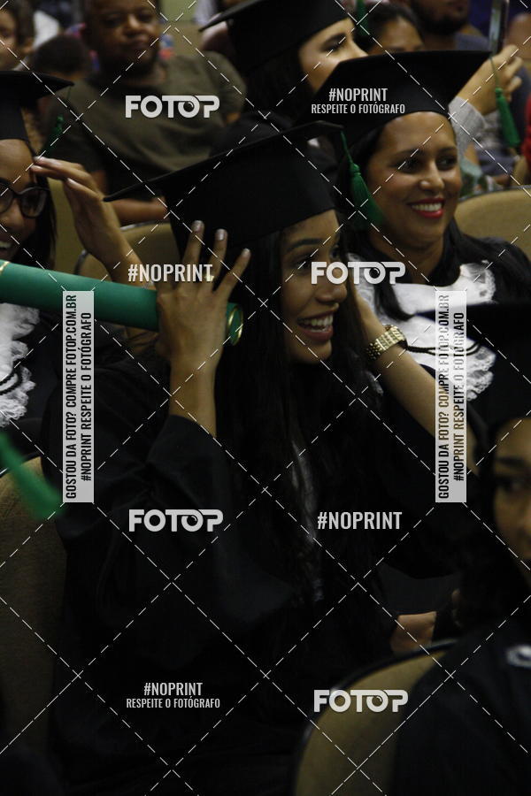 Buy your photos of the eventFormandos Cruz Vermelha on Fotop