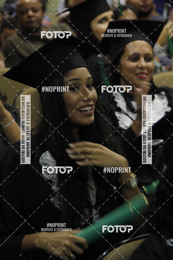 Buy your photos of the eventFormandos Cruz Vermelha on Fotop