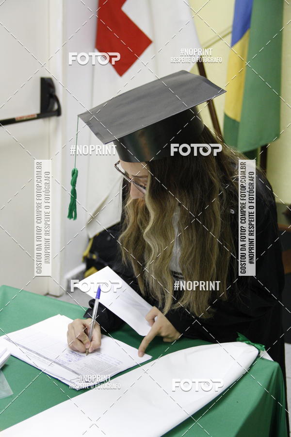 Buy your photos of the eventFormandos Cruz Vermelha on Fotop