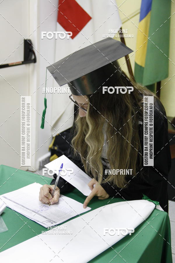 Buy your photos of the eventFormandos Cruz Vermelha on Fotop