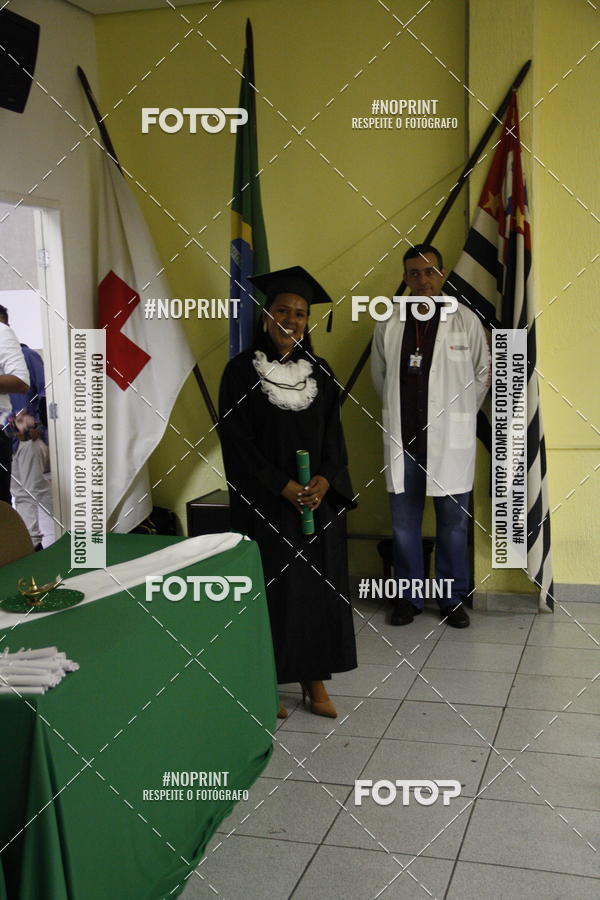 Buy your photos of the eventFormandos Cruz Vermelha on Fotop
