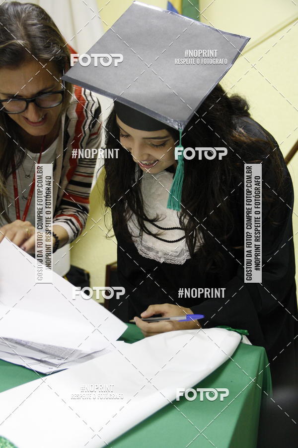 Buy your photos of the eventFormandos Cruz Vermelha on Fotop