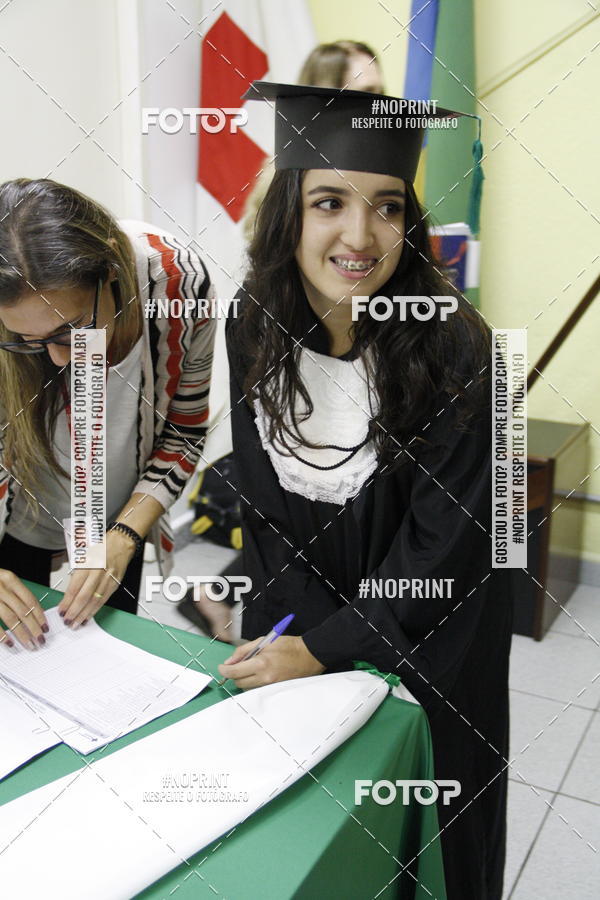 Buy your photos of the eventFormandos Cruz Vermelha on Fotop