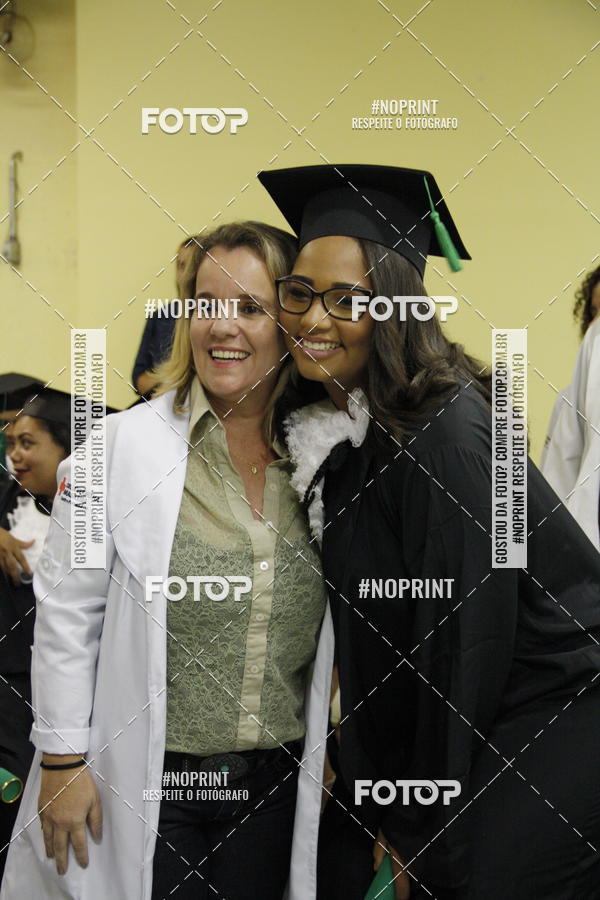 Buy your photos of the eventFormandos Cruz Vermelha on Fotop