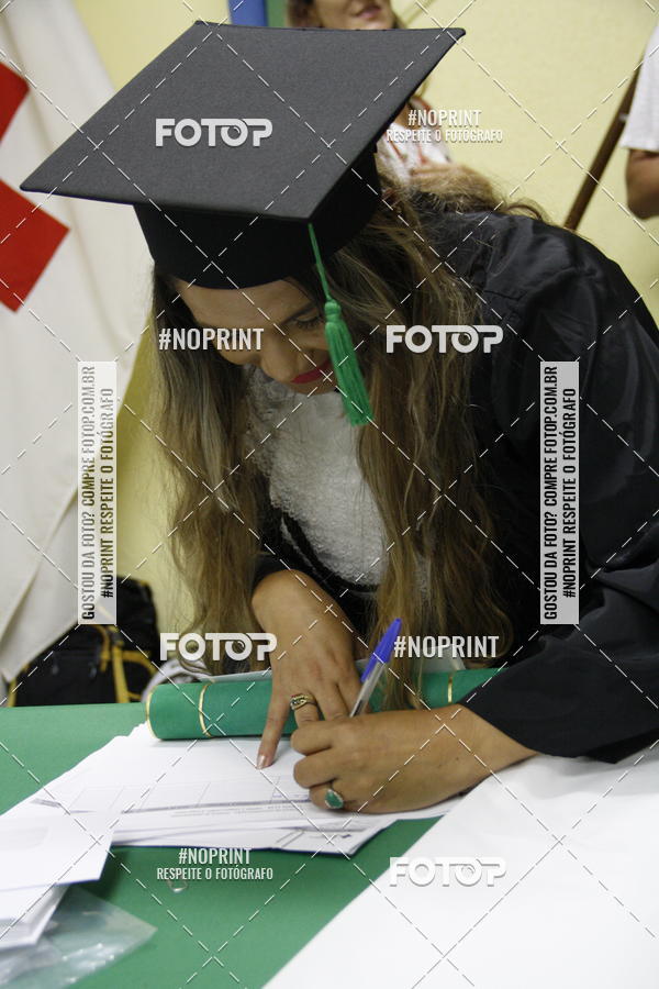 Buy your photos of the eventFormandos Cruz Vermelha on Fotop
