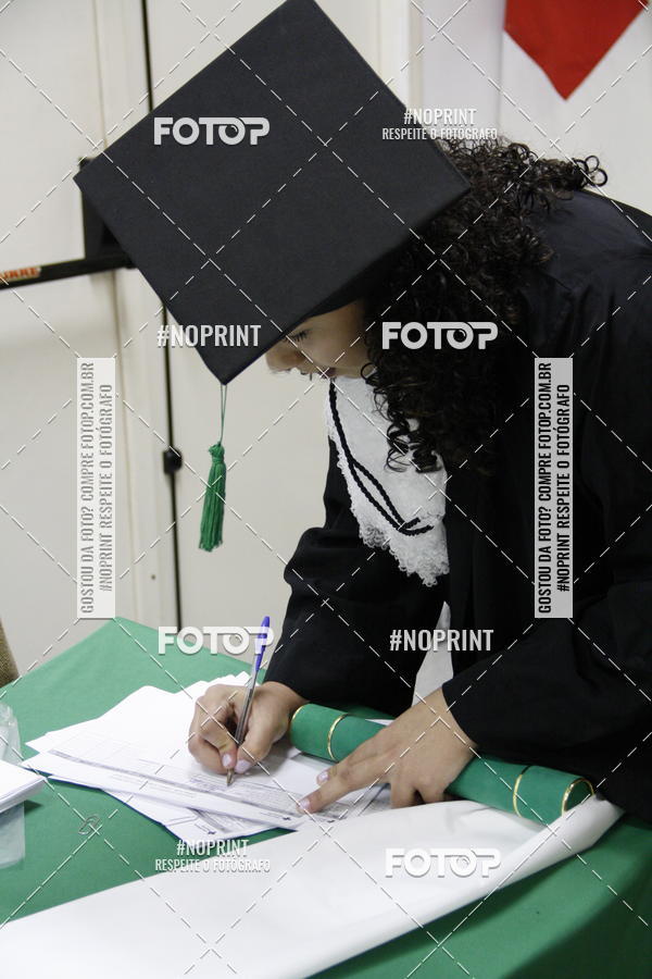 Buy your photos of the eventFormandos Cruz Vermelha on Fotop