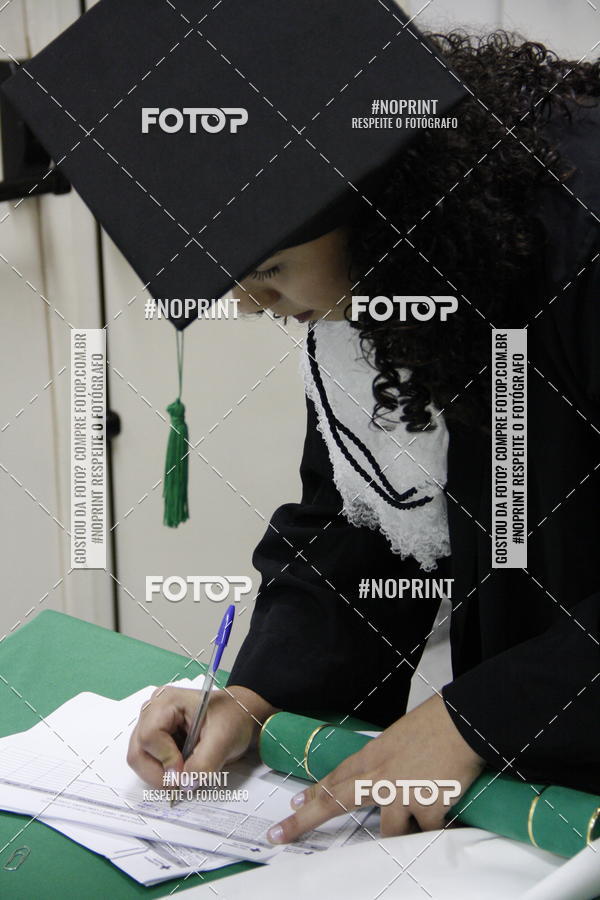 Buy your photos of the eventFormandos Cruz Vermelha on Fotop