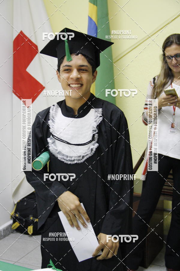Buy your photos of the eventFormandos Cruz Vermelha on Fotop