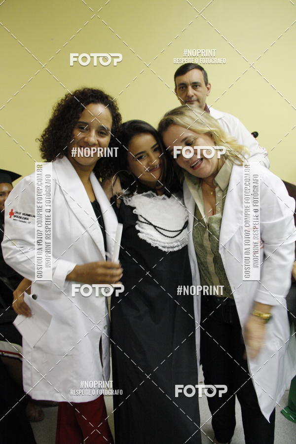 Buy your photos of the eventFormandos Cruz Vermelha on Fotop