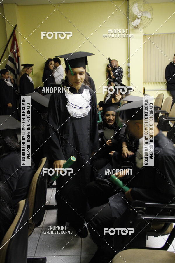Buy your photos of the eventFormandos Cruz Vermelha on Fotop