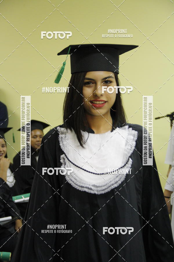 Buy your photos of the eventFormandos Cruz Vermelha on Fotop