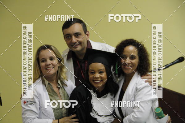 Buy your photos of the eventFormandos Cruz Vermelha on Fotop