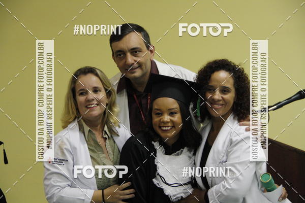 Buy your photos of the eventFormandos Cruz Vermelha on Fotop