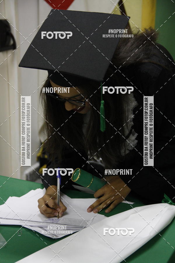 Buy your photos of the eventFormandos Cruz Vermelha on Fotop