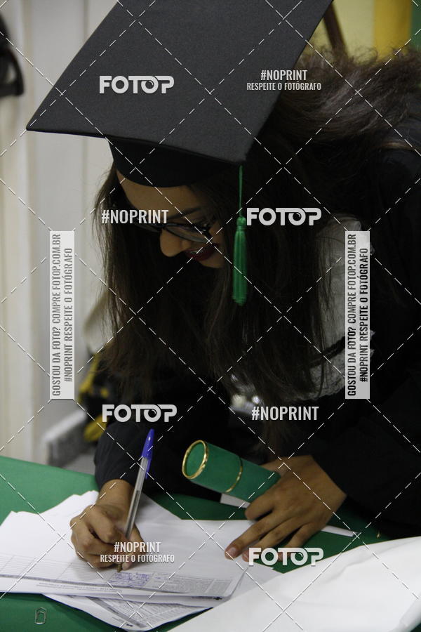 Buy your photos of the eventFormandos Cruz Vermelha on Fotop