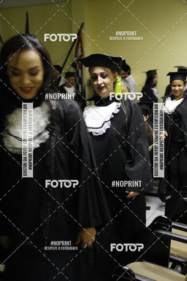 Buy your photos of the eventFormandos Cruz Vermelha on Fotop
