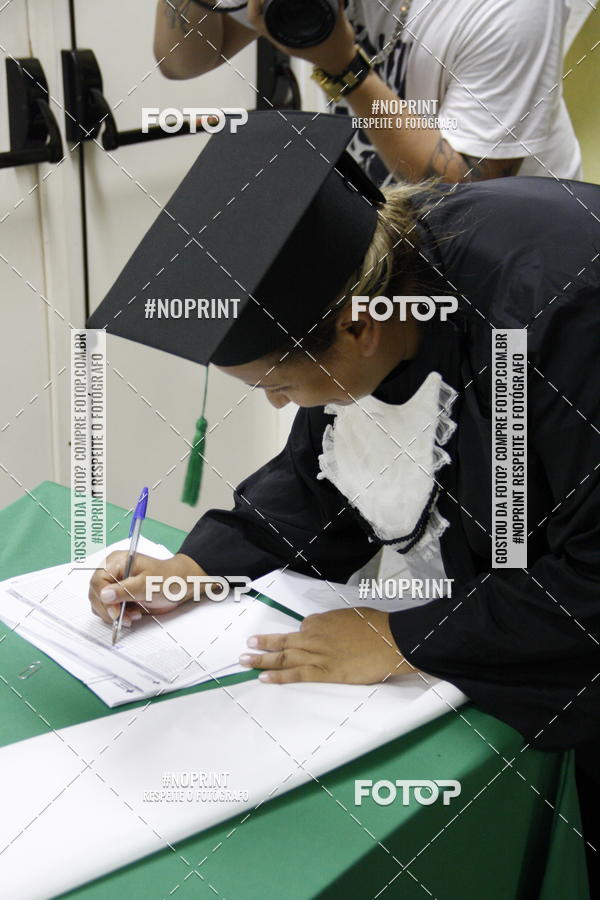 Buy your photos of the eventFormandos Cruz Vermelha on Fotop