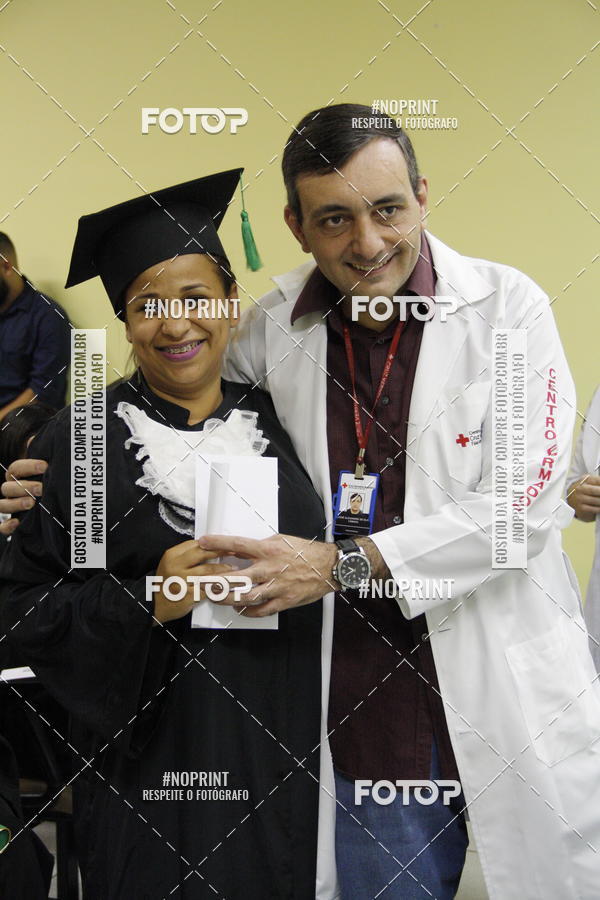 Buy your photos of the eventFormandos Cruz Vermelha on Fotop