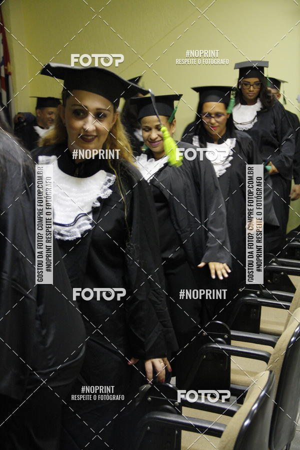 Buy your photos of the eventFormandos Cruz Vermelha on Fotop