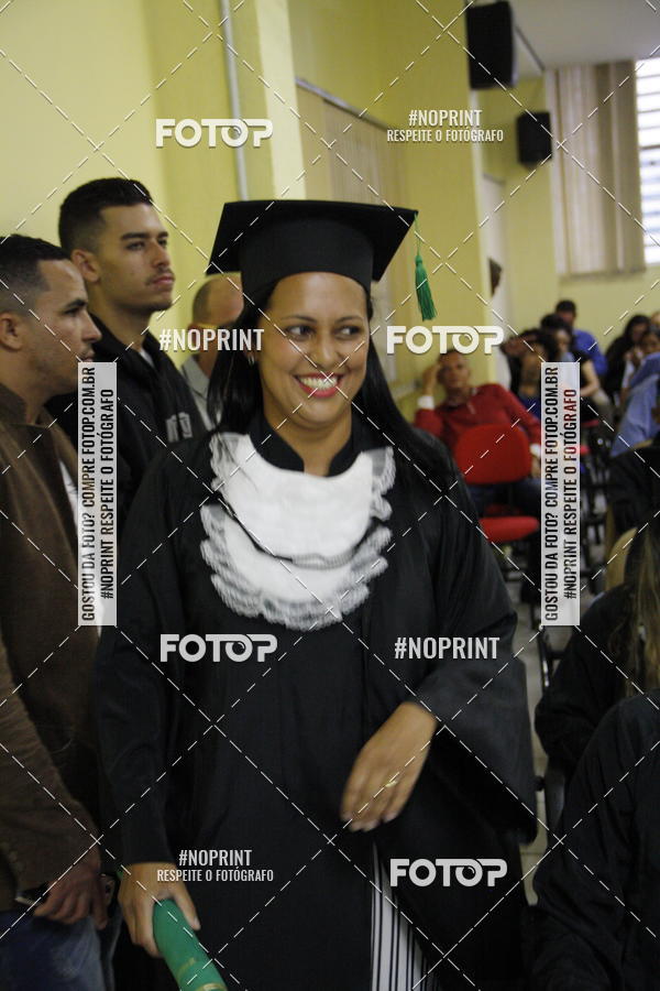 Buy your photos of the eventFormandos Cruz Vermelha on Fotop